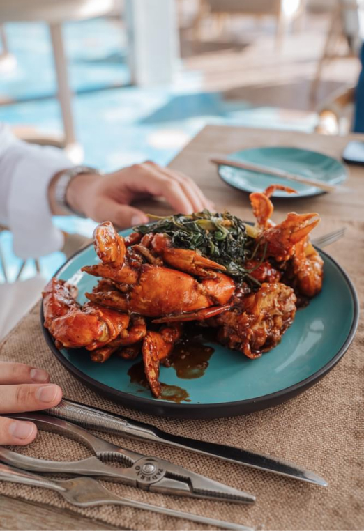 Steamed crab with spicy sauce